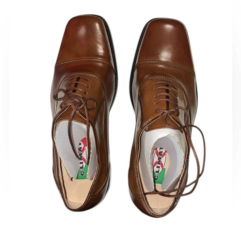 Classic Brown Leather Dress Oxfords - Right top shoe scuffed